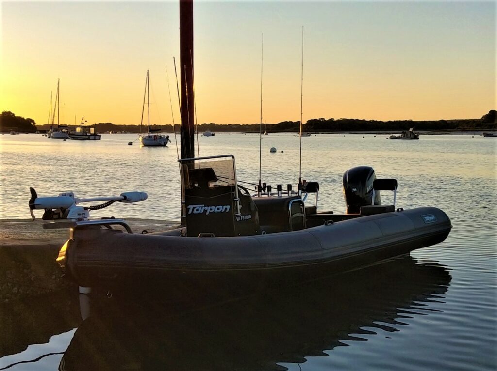Mon bateau, un Tarpon de 6m avec sondeur Humminbird Xplore 10 et moteur électrique MinnKota